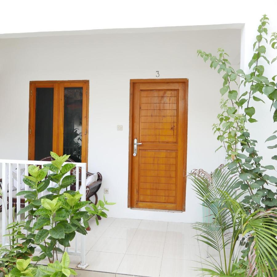 Rumah Side Apartment Gili Trawangan Exterior photo