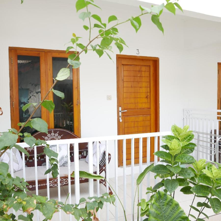 Rumah Side Apartment Gili Trawangan Exterior photo