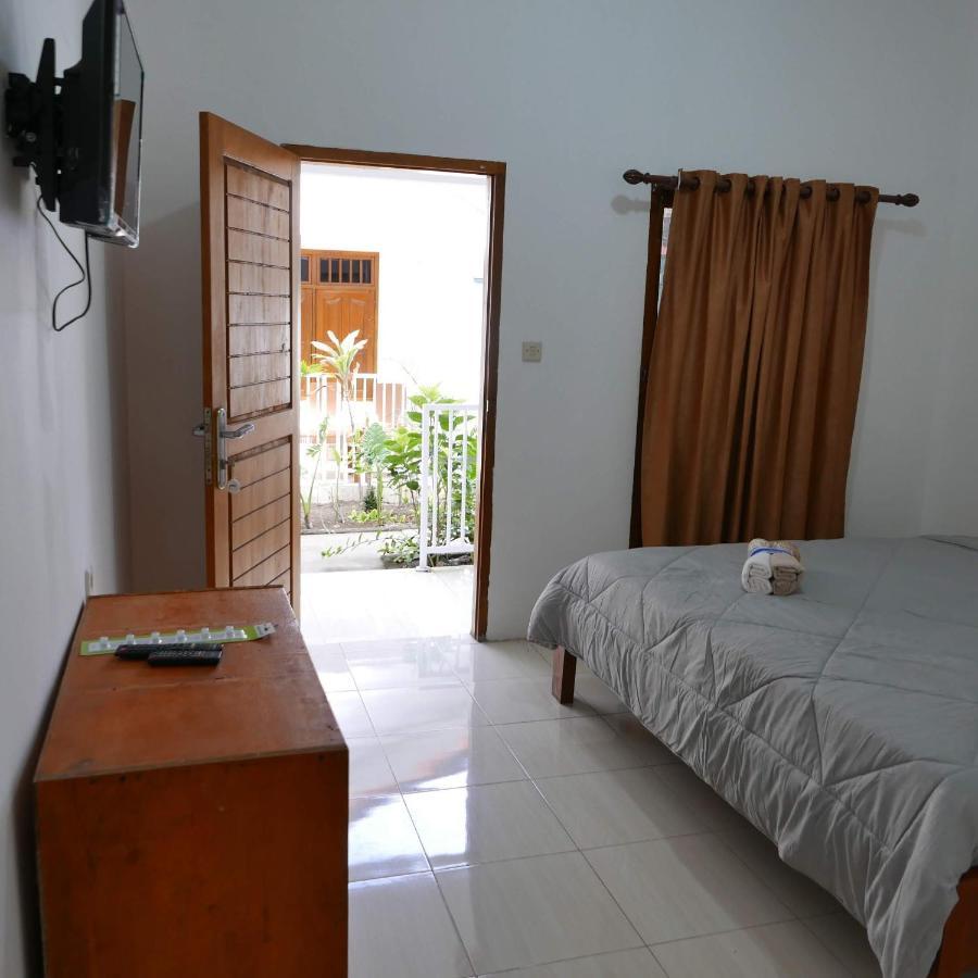 Rumah Side Apartment Gili Trawangan Exterior photo