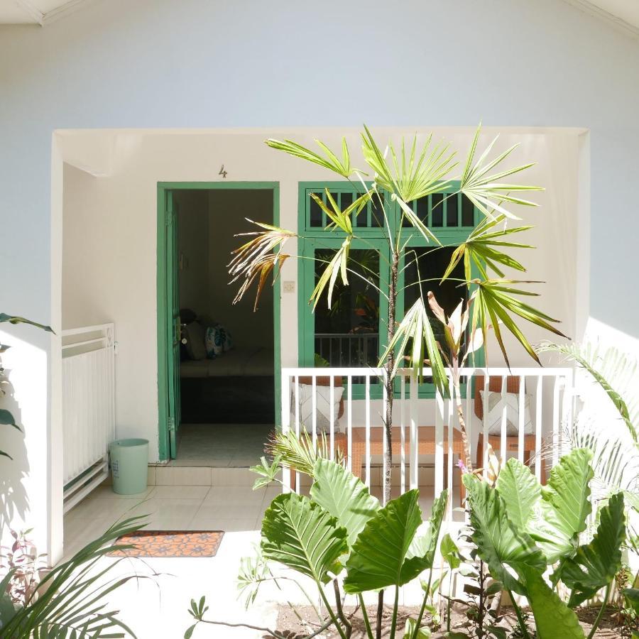 Rumah Side Apartment Gili Trawangan Exterior photo