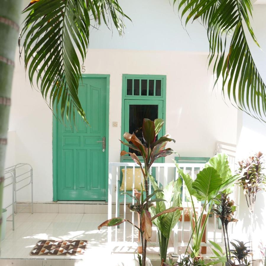 Rumah Side Apartment Gili Trawangan Exterior photo